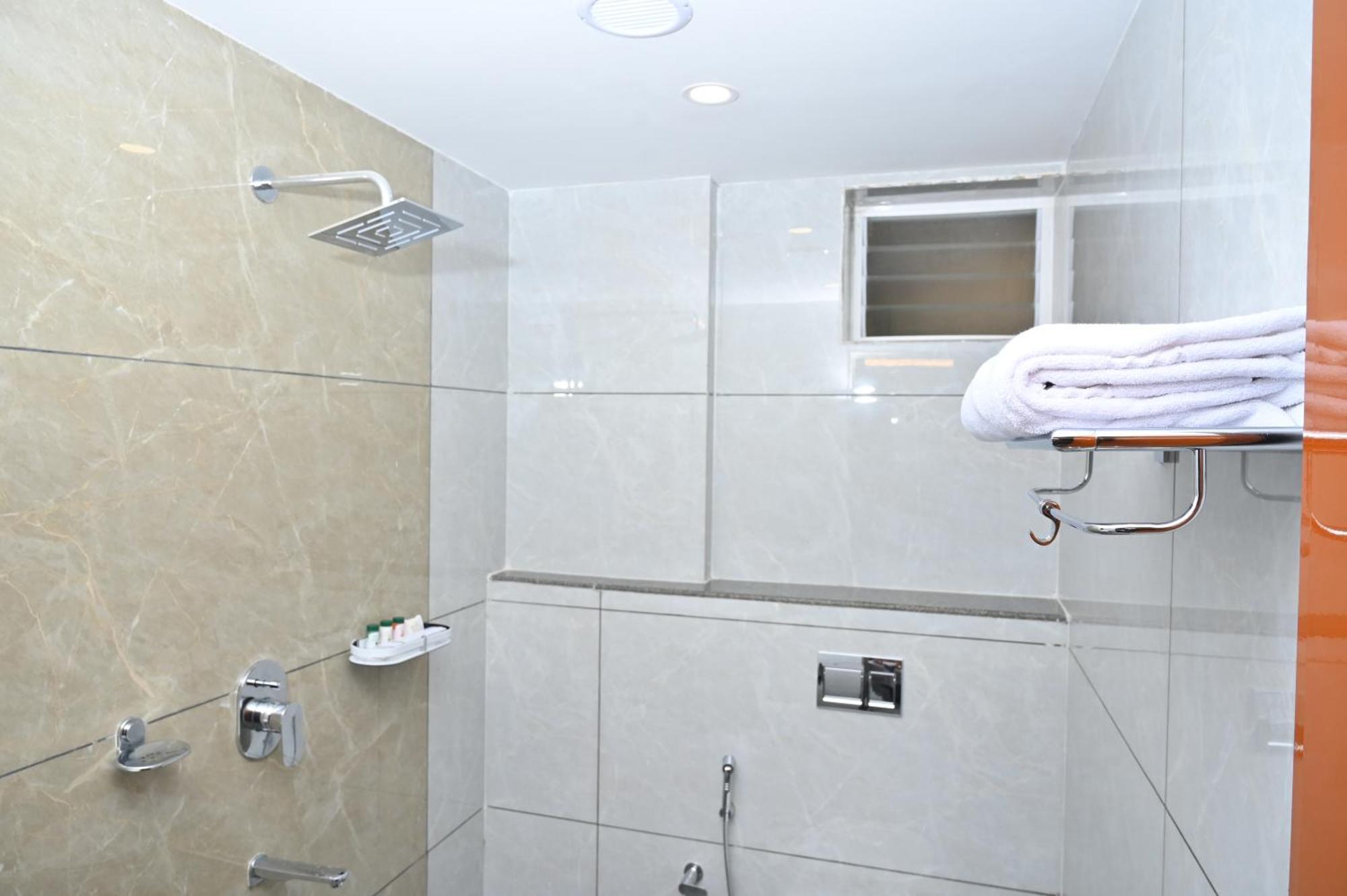 Hotel Shri Devi Comforts Inn Bhatkal المظهر الخارجي الصورة
