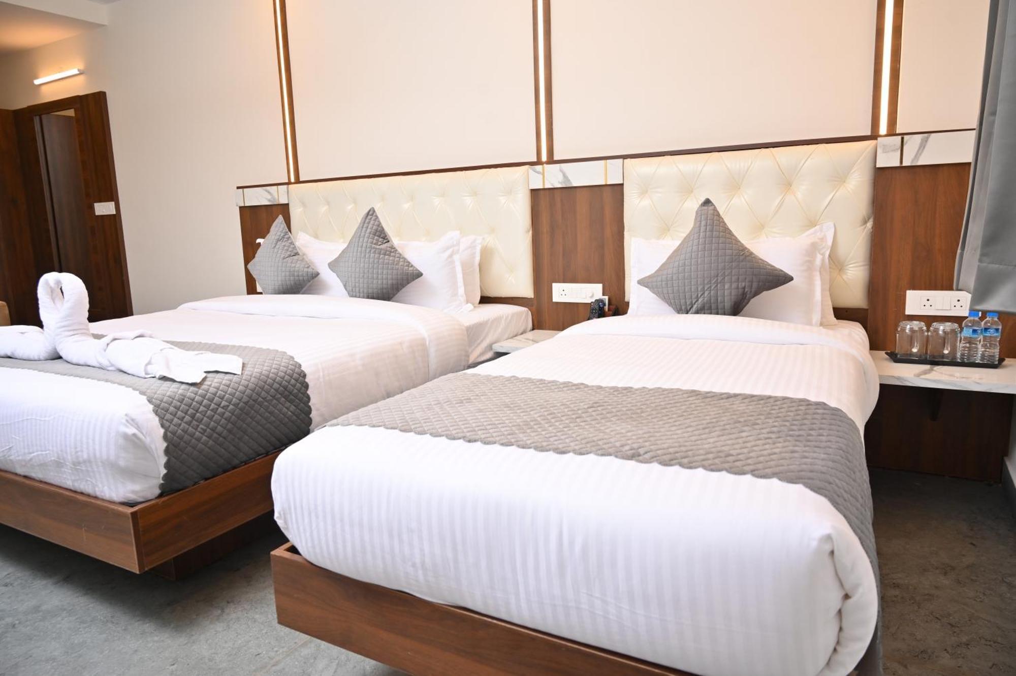 Hotel Shri Devi Comforts Inn Bhatkal المظهر الخارجي الصورة