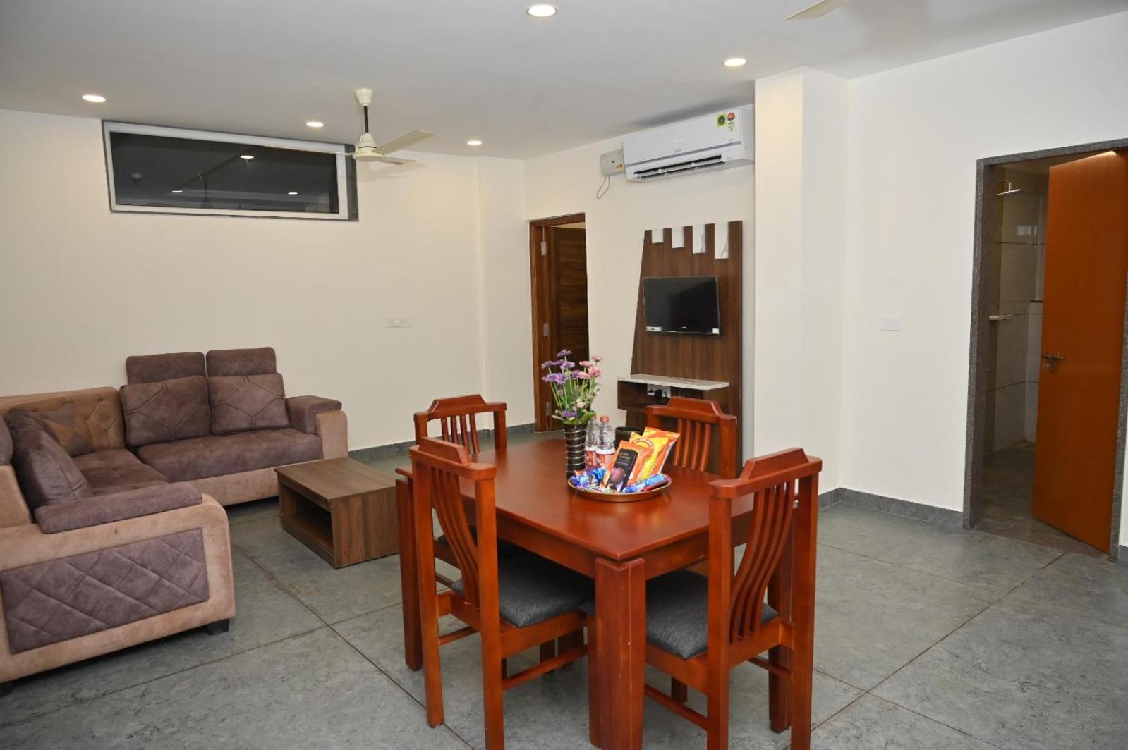 Hotel Shri Devi Comforts Inn Bhatkal المظهر الخارجي الصورة