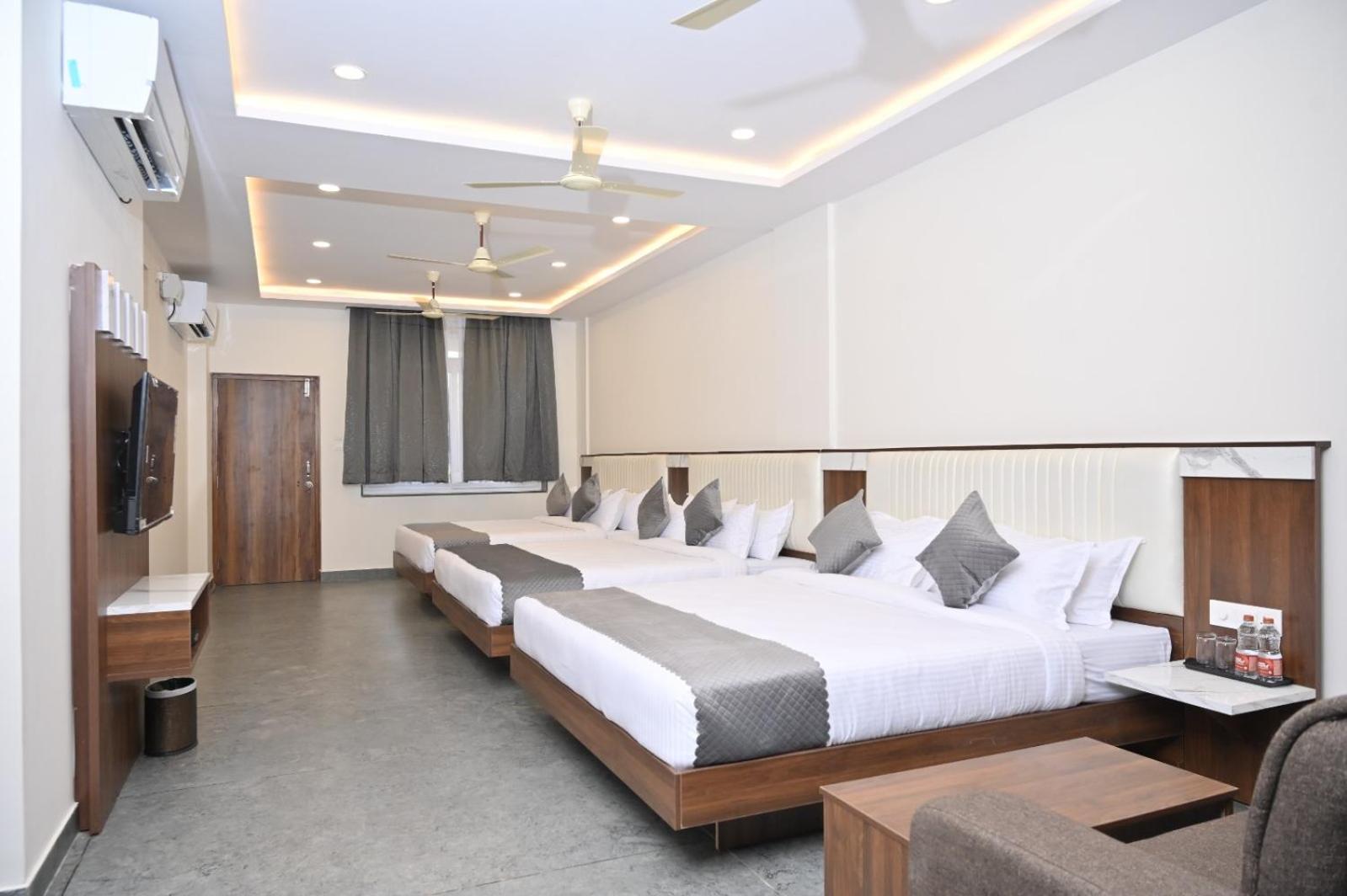 Hotel Shri Devi Comforts Inn Bhatkal المظهر الخارجي الصورة